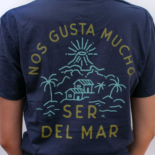 PLAYERA NOS GUSTA MUCHO SER DEL MAR (AZUL MARINO)